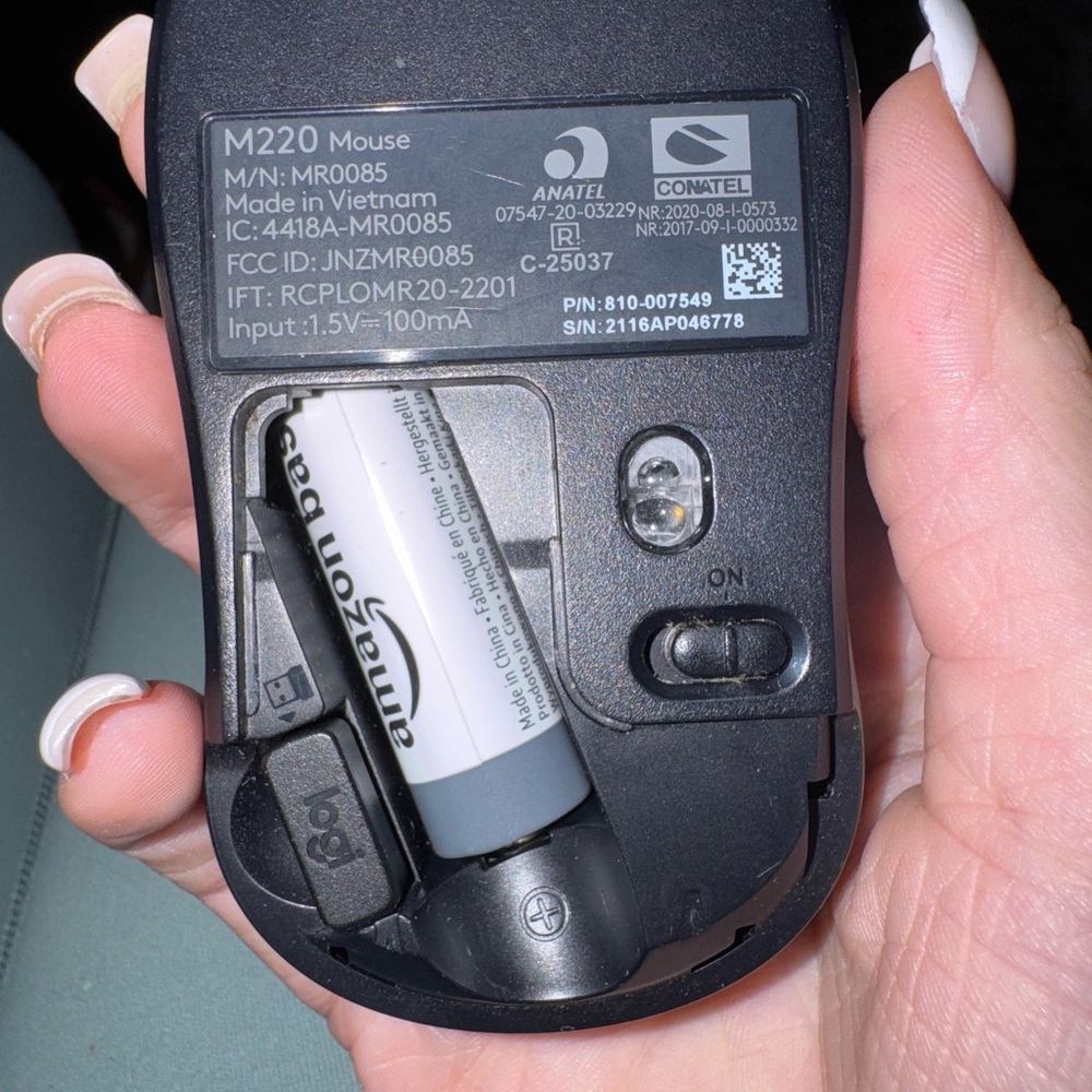 Logitech Black Wireless Mouse - Picture 3 of 4